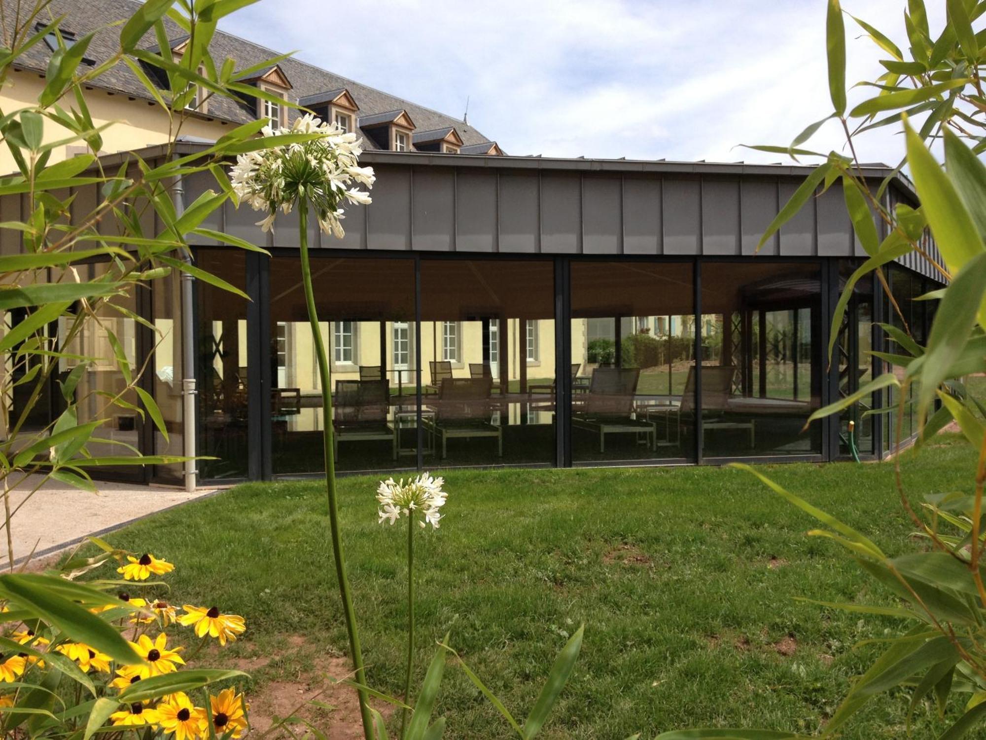 Le 1837 Aparthotel Saint-Affrique Exteriör bild